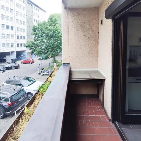 Alfa 4zw Lage Berliner Platz Max 8 Personen Netflix Kueche Wm L 4br 7 Beds 8 People L Fully Equipped Kitchen & Bathroom * Stuttgart