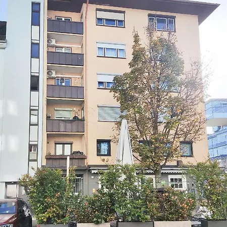 Lejlighed Alfa 4zw Lage Berliner Platz Max 8 Personen Netflix Kueche Wm L 4br 7 Beds 8 People L Fully Equipped Kitchen & Bathroom *