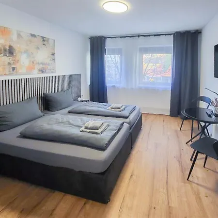 Апартаменты Alfa 4zw Lage Berliner Platz Max 8 Personen Netflix Kueche Wm L 4br 7 Beds 8 People L Fully Equipped Kitchen & Bathroom Штутгарт