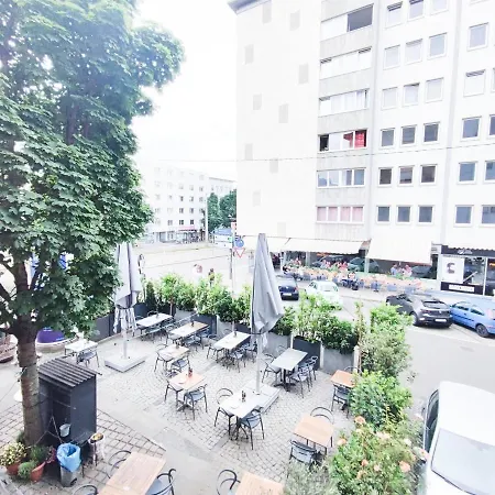 Alfa 4zw Lage Berliner Platz Max 8 Personen Netflix Kueche Wm L 4br 7 Beds 8 People L Fully Equipped Kitchen & Bathroom Stuttgart